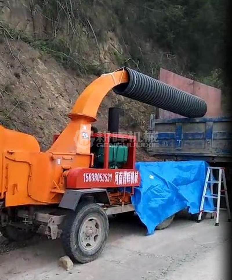柏樹枝粉碎機(jī)